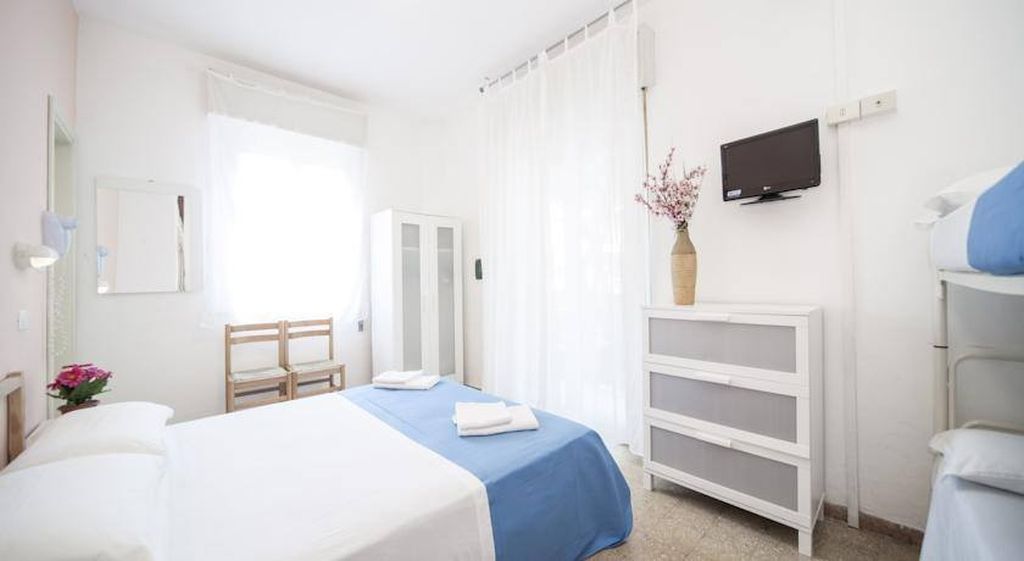 Hotel Colombo Riccione Exteriör bild
